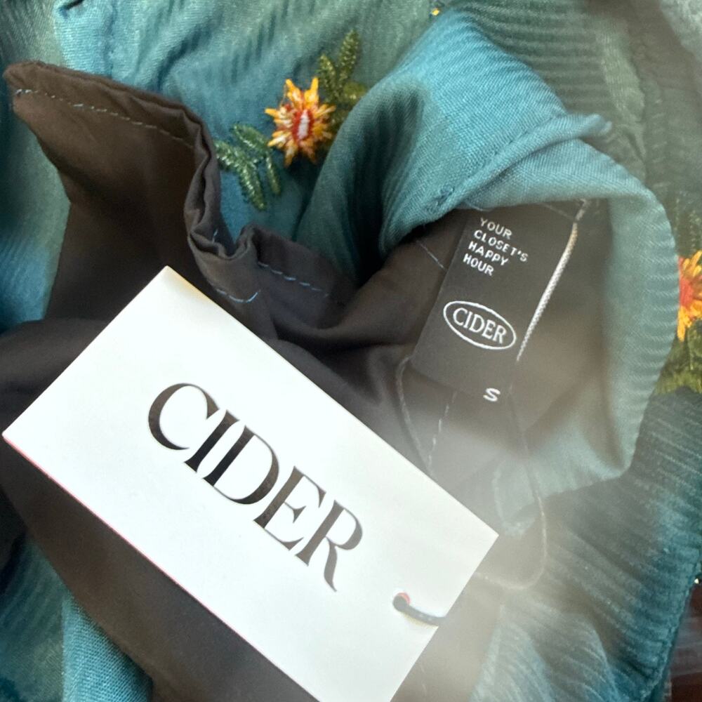 NWT Cider Ditsy Floral Embroidered Corduroy Wide Leg Overalls Jumpsuit Small - Picture 7 of 8